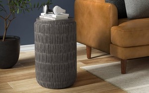 Macetero Cilíndrico Moderno de Resina, Diseño Minimalista, Hecho a Mano, Florero Negro para Muebles de Sala - Product Image 5