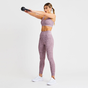 Ensemble de yoga sans couture personnalisé pour femme, imprimé animal, 2 pièces, legging taille haute et brassière de sport, idéal pour la gym et le fitness - Product Image 3