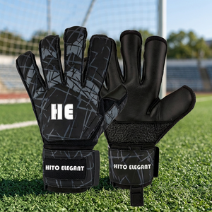Gants de gardien de but en néoprène noir avec revêtement imperméable en latex allemand de 4 mm et rembourrage absorbant les chocs à ajustement réglable - Product Image 3