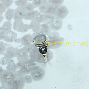 Anillo de piedra lunar arcoíris natural, plata de ley 925, hecho a mano, estilo vintage bohemio, anillo llamativo para mujer, joyería de piedras preciosas al por mayor. - Product Image 6