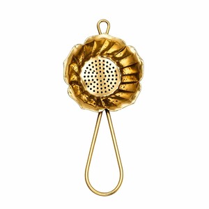 En Oferta: Colador de Té de Latón con Forma de Flor, Tazón Perforado y Asa Metálica, Infusor de Té de Hojas Sueltas, Duradero y Reutilizable - Product Image 3