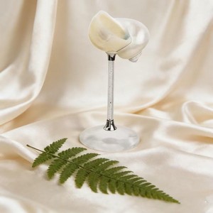 Highest quality sea shell & glass wine glass beautiful stem design enhances grip and adds sophistication to any <b>table</b> setting - Product Image 3