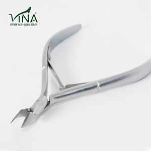 Cortacutículas Vina VNC-666-GC de Acero al Carbono de Larga Duración con Hoja Afilada para Uñas de Manos y Pies, 160x76x80mm, OEM, Cuidado Diario de Uñas, Vietnam - Product Image 2