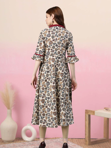 ชุดคุร์ตาอานาร์กาลีผ้าฝ้ายสีแดงเลือดหมูพิมพ์ลายดอกไม้สำหรับผู้หญิง คอปก แขนสามส่วน ออกแบบมาเพื่อการสวมใส่ลำลองสไตล์ชาติพันธุ์ทั่วโลก - Product Image 3