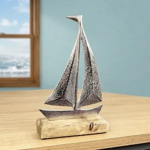 Grande sculpture de bateau à voile en aluminium sur socle en bois, ornement nautique argenté pour la décoration intérieure du salon ou du bureau - Product Image 2