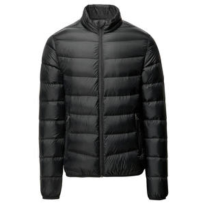 Veste matelassée imperméable à capuche pour homme, streetwear éco-responsable, recyclée, personnalisable, durable, hiver, fabricant - Product Image 1