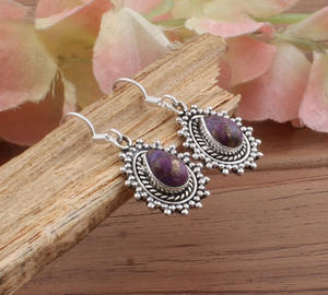 Boucles d'oreilles en argent sterling 925 avec pierre précieuse en cuivre violet naturel, serti clos en forme de goutte d'eau, faites à la main, de luxe, pour femmes, cadeau de mariage ou de fête - Product Image 2