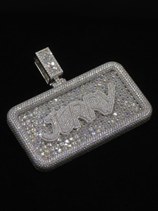 Colgante Jerry Letter de Moissanita, Plata 925 con Baño de Rodio, Corte Redondo, Unisex, Amuleto de Lujo - Product Image 4