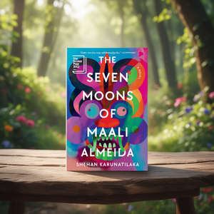 Les sept lunes de Maali Almeida par l'auteur Shehan Karunatilaka, impression de livre broché personnalisé à couverture souple - Product Image 3
