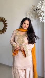 Costume Anarkali pour femmes, violet, brodé, avec dupatta, tenue de mariage traditionnelle indienne et pakistanaise, robe en soie longue jusqu'au sol - Product Image 2
