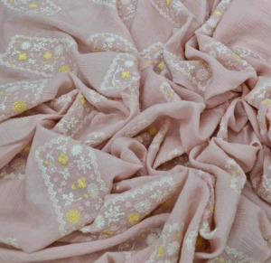 Tela de encaje floral de malla de georgette de calidad exportación con bordado maltado premium para vestidos de novia y prendas de ocasión. - Product Image 2