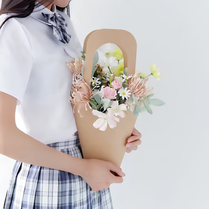 Kraft Paper Bouquet <b>Bag</b> Fresh <b>Flower</b> Bouquet <b>Gift</b> <b>Bag</b> Valentine's Day Simple <b>Flower</b> Kraft Paper <b>Bag</b> - Product Image 3