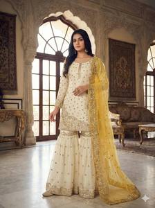 Conjunto de Vestido Gharara de Seda de Diseñador Fendy con Bordado Intenso, Mangas Largas y Dupatta de Tela Suave - Product Image 6