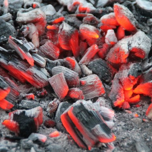 Charbon de bois de tamarin de bonne qualité pour grillades et barbecues à haute température, pour une cuisson rapide et saine des aliments. - Product Image 2