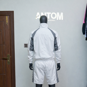 Survêtement personnalisé en nylon pour homme avec fermeture éclair, veste à logo brodé 3D et short patchwork, léger, coupe-vent - Product Image 4