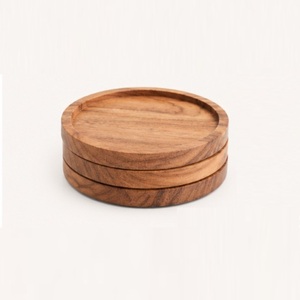 Posavasos Decorativo de Lujo Hecho a Mano en Madera de Acacia Pulida con Logotipo Personalizado para Decoración de Mesa en Hogar, Cafetería o Restaurante - Product Image 4