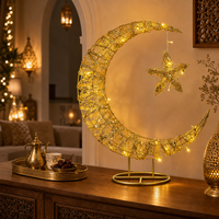 Lampe de table en forme de croissant de lune perlée en fer, réutilisable et durable, avec étoile suspendue, LED chaude, piles AA, pour la décoration intérieure, vente en gros, pour l'Aïd du Ramadan