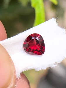 Piedra preciosa de granate rojo sangre natural en forma de corazón, piedra suelta para la fabricación de joyas, anillos, colgantes y collares. - Product Image 3