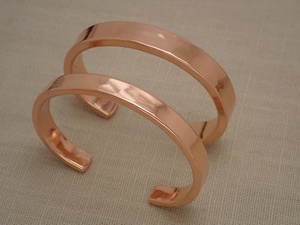 Brazalete de Cobre a la Moda, Accesorio Artesanal Hecho a Mano, Joyería Unisex Ajustable - Product Image 5