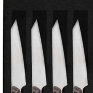 Juego de 4 cuchillos para carne de acero inoxidable con hojas afiladas y mangos de madera, en caja de regalo, para cortar carne de res en la mesa. - Product Image 4