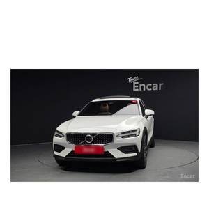 Volvo V60 B5 Ultimate AWD 2023 avec boîte automatique, sièges en cuir, caméra de recul, conduite à gauche - 24 621 km - Product Image 3