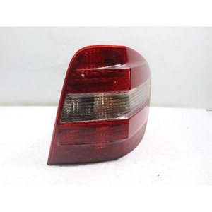 Feu arrière droit d'occasion pour Mercedes Classe M 404102R - Product Image 3