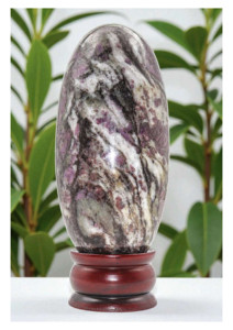 Piedra ovalada de jaspe Picasso Shiva Lingam sobre base dorada, adorno para decoración del hogar y colección. - Product Image 2