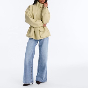 Chaqueta de Cuero Sintético PU para Mujer, Estilo Vintage, con Cuello Alto, Mangas Abullonadas, Bolsillos Utilitarios, Cintura Ajustable, Color Beige, Estilo Biker - Product Image 5