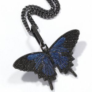 Collar con colgante de mariposa negra para hombre y mujer, estilo hip hop, completamente cubierto con micro pavé de circonitas, moissanita, diamantes, plata, chapado en oro. - Product Image 1