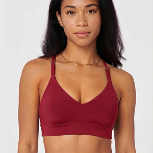 Sujetadores deportivos de yoga y gimnasio de talla grande, de dos piezas, con diseño sencillo, tirantes cruzados en la parte delantera y almohadillas extraíbles, de alto soporte. - Product Image 6