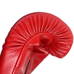 ถุงมือชกมวย Fairtex รุ่นขายดีที่สุด สำหรับการต่อสู้ระดับมืออาชีพ สีแดง หนังแท้ สำหรับมวยไทย คิกบ็อกซิ่ง แบบมีสายรัด Fairtex - Product Image 4