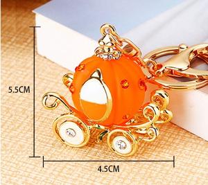 Porte-clés en alliage de zinc en forme de carrosse citrouille 3D avec impression numérique, porte-monnaie miniature, breloque mignonne, cadeau du Nouvel An pour femme - Product Image 6