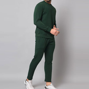 Ensemble de survêtement confortable pour homme, idéal pour la maison, les voyages et les activités quotidiennes, au look moderne et au style décontracté - Product Image 3