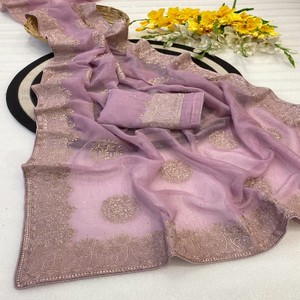 Sari VASTRA COTTAGE Premium de Seda Crujiente con Bordado y Adornos, Estilo Bollywood, Colección para Fiestas - Product Image 2