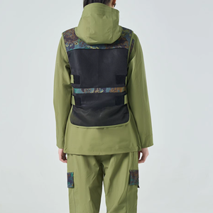 Nouvelle veste Softshell Varsity 2026 personnalisée imperméable coupe-vent pour femme, veste d'entraînement zippée en tricot, fabriquée au Pakistan pour femme - Product Image 1