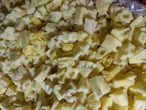 Piña Congelada en Trozos al Vacío para Exportación a Granel, Pulpa Amarilla Pura y Jugosa, Conservada en Agua para la Fabricación de Mermelada, Vietnam - Product Image 2