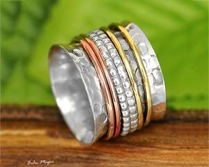 Bague rotative à trois tons en argent sterling 925, large bande martelée, avec perles en cuivre et laiton, bague anti-stress - Product Image 6
