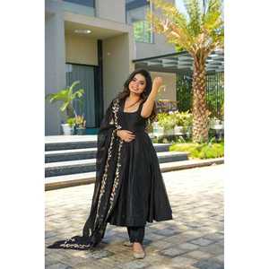 LIKSHA Conjunto de traje Chanderi negro Premium para mujer-TD 137 - Product Image 1