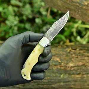 Cuchillo Plegable de Cobre Damasco Hecho a Mano con Mango de Madera de Palisandro, Cuchillo de Bolsillo para Camping, Regalo Personalizado para OEM - Product Image 1