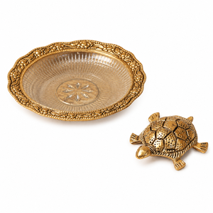 Assiette décorative en métal doré gravé de luxe avec centre en verre |   Plateau de service rond écologique pour la décoration de la maison et les cadeaux - Product Image 3