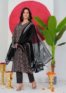 Women <b>Kurti</b> Dupatta Set Digital Printed Cotton <b>Indian</b> Pakistani Top and Pants Black V Neck Casual Wear - Product Image 2