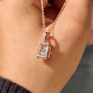 สร้อยคอเพชร Radiant Lab Diamond ระดับ E-F/VS เพชรเพาะเลี้ยงในห้องปฏิบัติการ จี้เพชรทองคำแท้ สร้อยคอเพชรสำหรับงานแต่งงาน ของขวัญวันครบรอบสำหรับผู้หญิง - Product Image 5