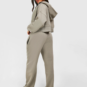 Conjunto Deportivo de 2 Piezas para Mujer, Slim Fit, para Yoga y Pilates, Alta Elasticidad, Logotipo Personalizado, Ropa de Entrenamiento, Venta al Por Mayor Internacional Outfitize - Product Image 3