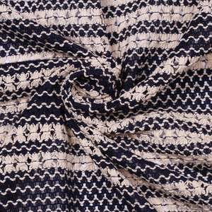 Tissu en coton crocheté à la dentelle, respirant et léger, à rayures blanches et motifs floraux, idéal pour la confection de robes pour filles - Vente chaude - Product Image 2