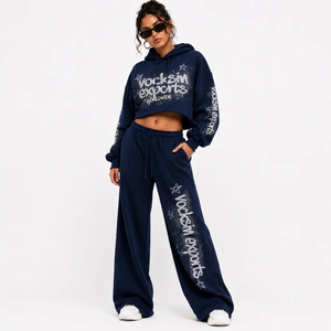 Vocksin Ensemble de survêtement pour femme en molleton bleu marine à séchage rapide, avec sweat à capuche et pantalon large en coton, style streetwear graffiti - Product Image 1
