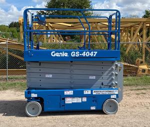 โรงงานจำหน่ายรถยกไฮดรอลิกไฟฟ้า Genie GS-4047 รุ่นใหม่ ขนาด 45 ฟุต |   แพลตฟอร์มงานยกสูง รับน้ำหนัก 1000 กก. ชั่วโมงการทำงานต่ำ - Product Image 2