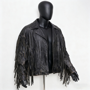 Blouson de motard en cuir de vachette OEM avec appliques, clous de luxe personnalisés, broderies et patchs en strass, blouson bomber pour homme - Product Image 5
