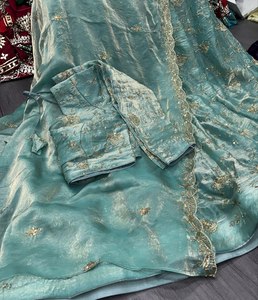 Vêtements de fête en soie Fendi lourde, broderie épaisse, fil et détails en micro-coton - Product Image 4