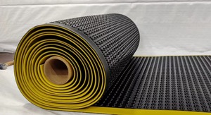 Black <b>Bubble</b> Surface Industrial Anti-Fatigue Floor Matting with Yellow Safety Border - Product Image 4