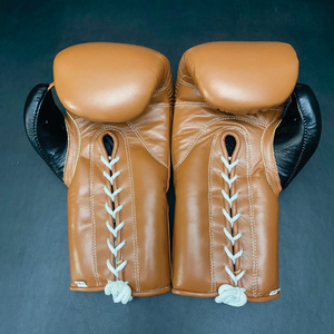 ถุงมือชกมวยแบบกำหนดเอง No Boxing No Life รุ่นน้ำหนักเบาสำหรับฝึกซ้อมและแข่งขัน สำหรับผู้ชายและผู้หญิง OEM แบบผูกเชือก ไม่ลื่น - Product Image 6